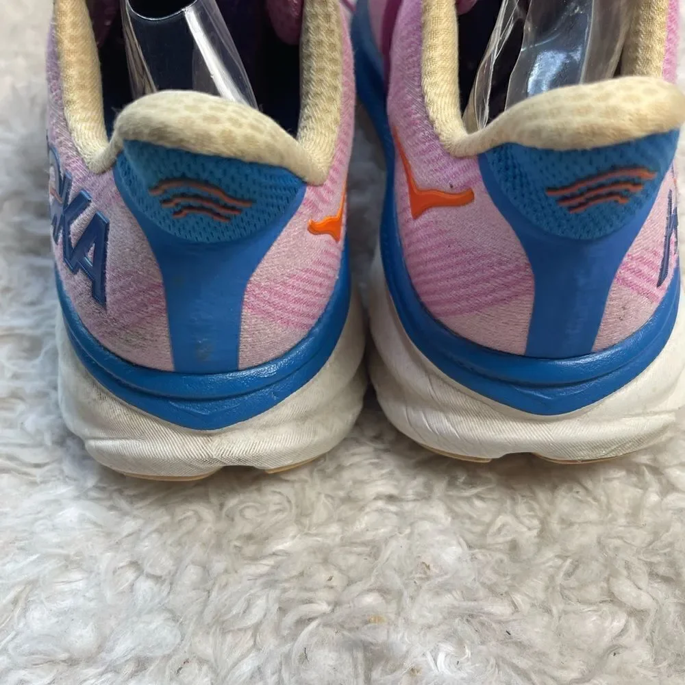 Hoka Clifton 9  Pink running sneakers size 9.5